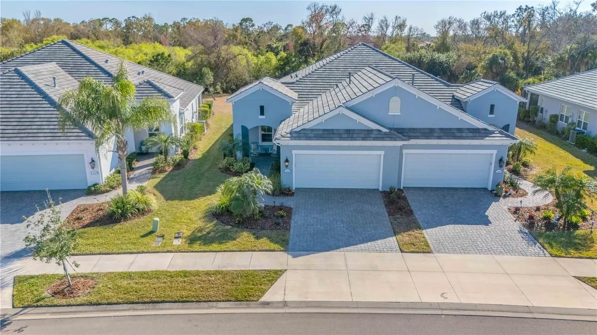 Property Slideshow image 1 of 64 | 12505 palatka dr, Venice, FL, 34293