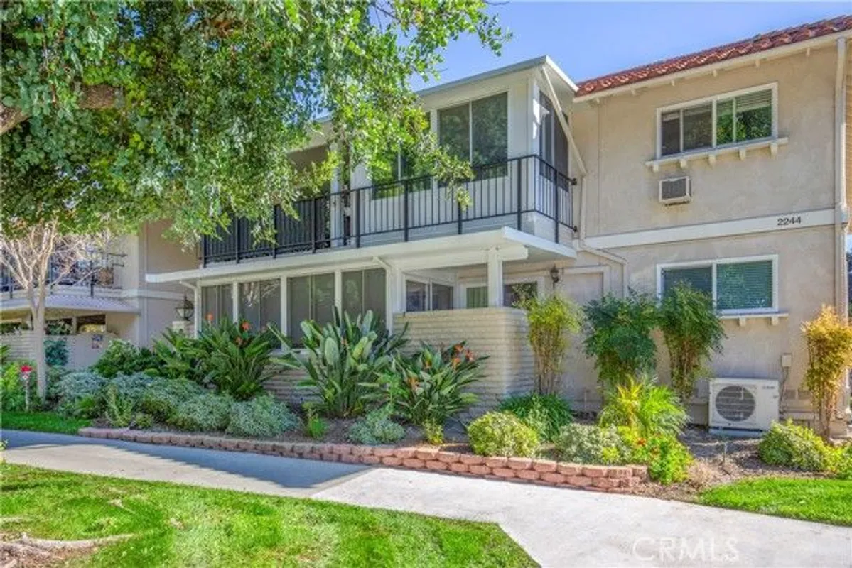 Property Slideshow image 1 of 59 | 2244 via puerta p, Laguna Woods, CA, 92637