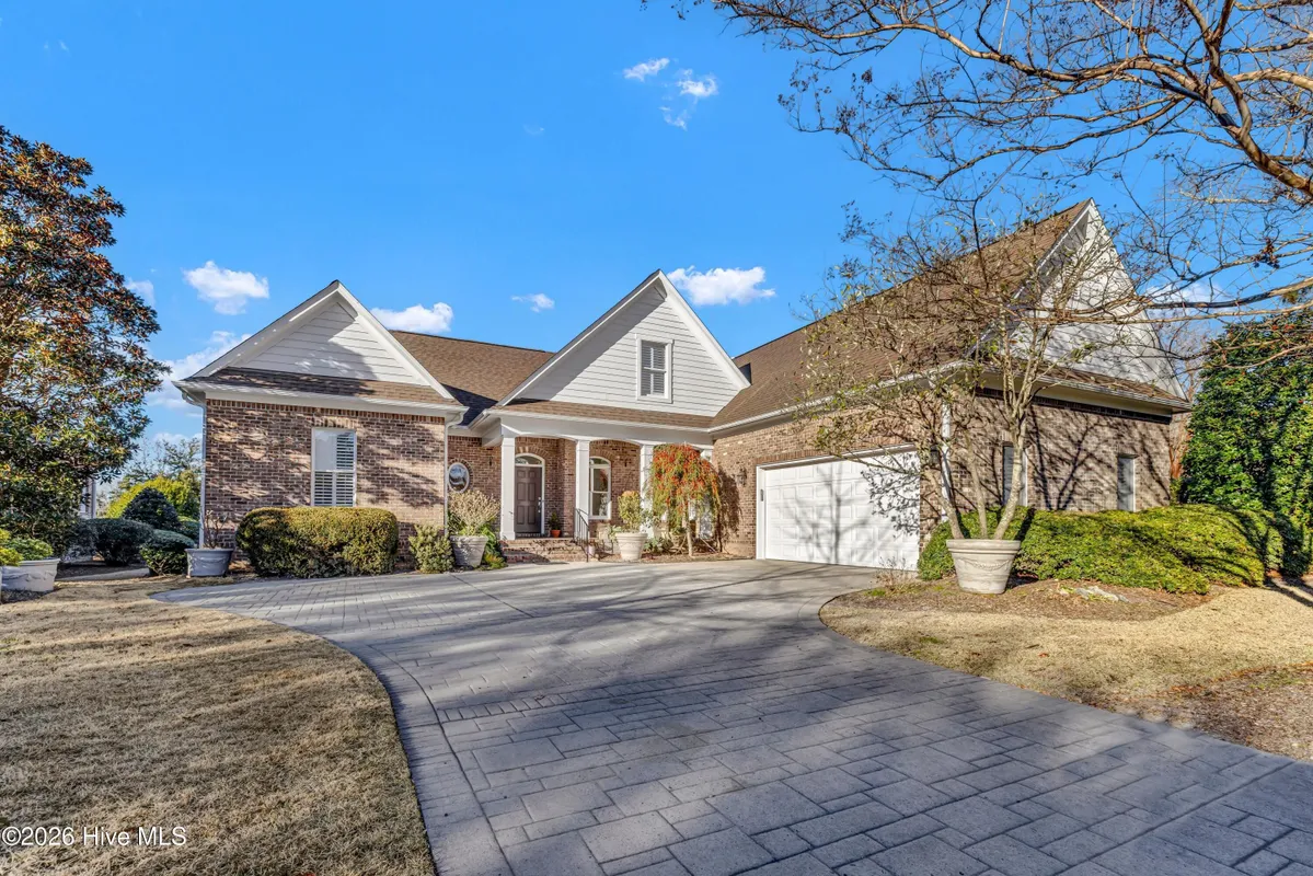 Property Slideshow image 1 of 64 | 8948 woodcreek cir, Wilmington, NC, 28411