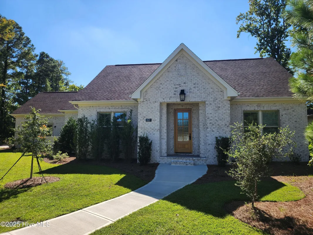 Property Slideshow image 1 of 43 | 3605 rosewood landing dr, Castle Hayne, NC, 28429