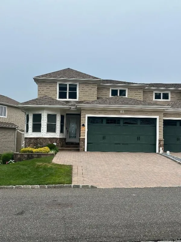 Property Slideshow image 1 of 7 | 35 theresa ln, Brookhaven, NY, 11777