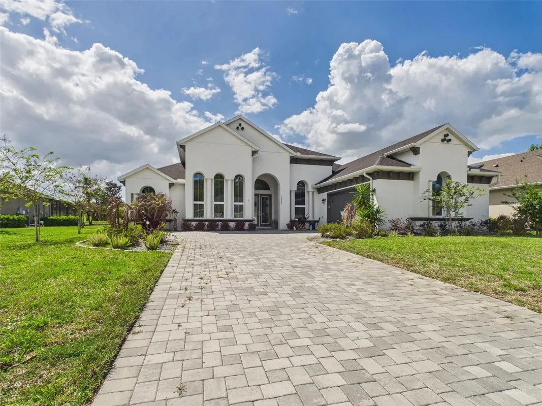 Property Slideshow image 1 of 64 | 13539 carryback dr, Dade City, FL, 33525