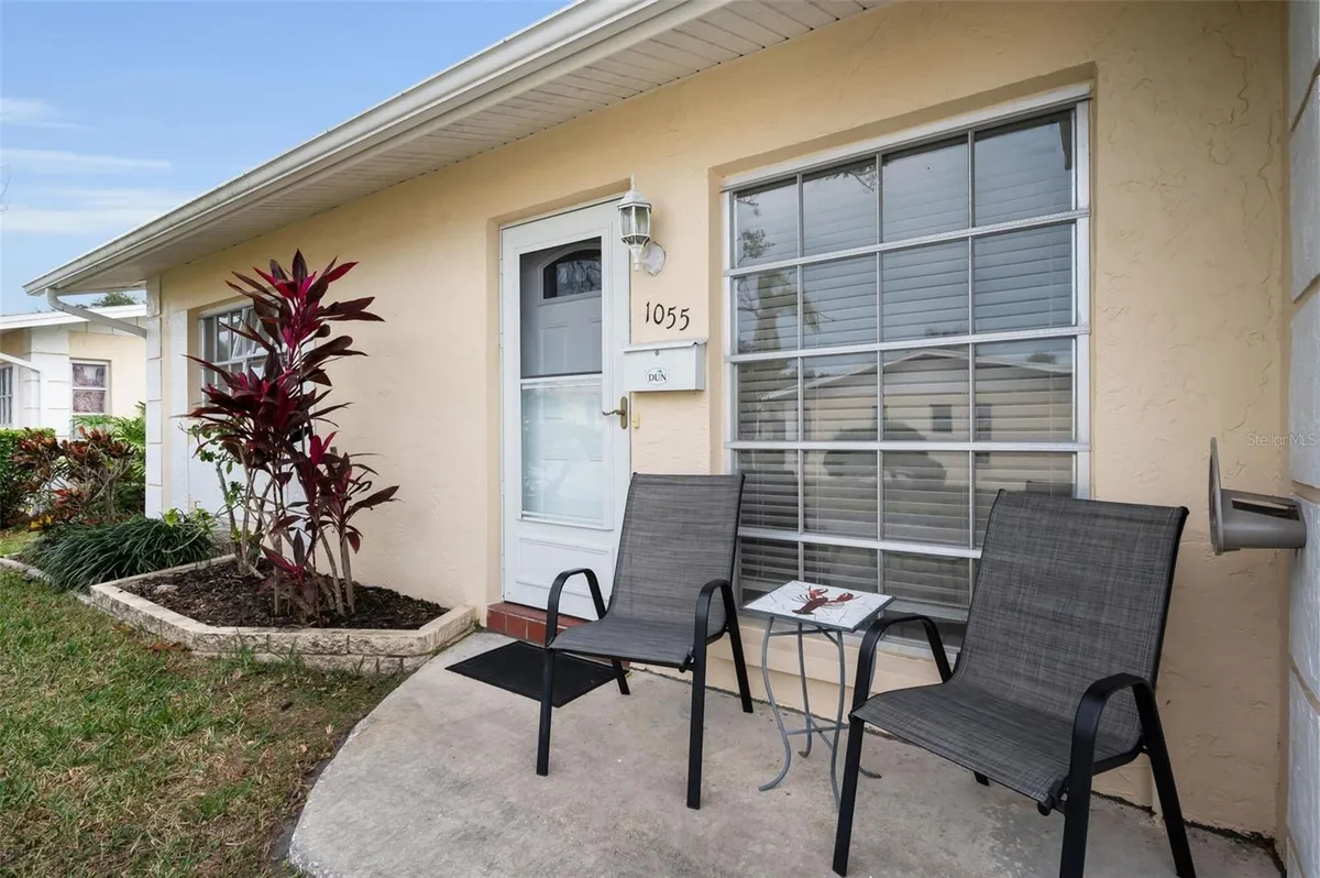 Property Slideshow image 1 of 50 | 1055 loch haven dr, Dunedin, FL, 34698
