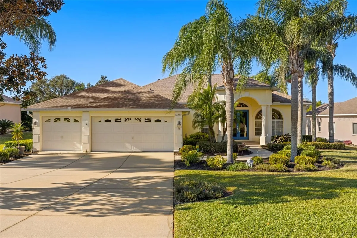 Property Slideshow image 1 of 66 | 13235 legends trl, Dade City, FL, 33525