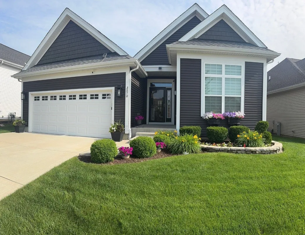 Property Slideshow image 1 of 34 | 3870 double eagle dr, Elgin, IL, 60124