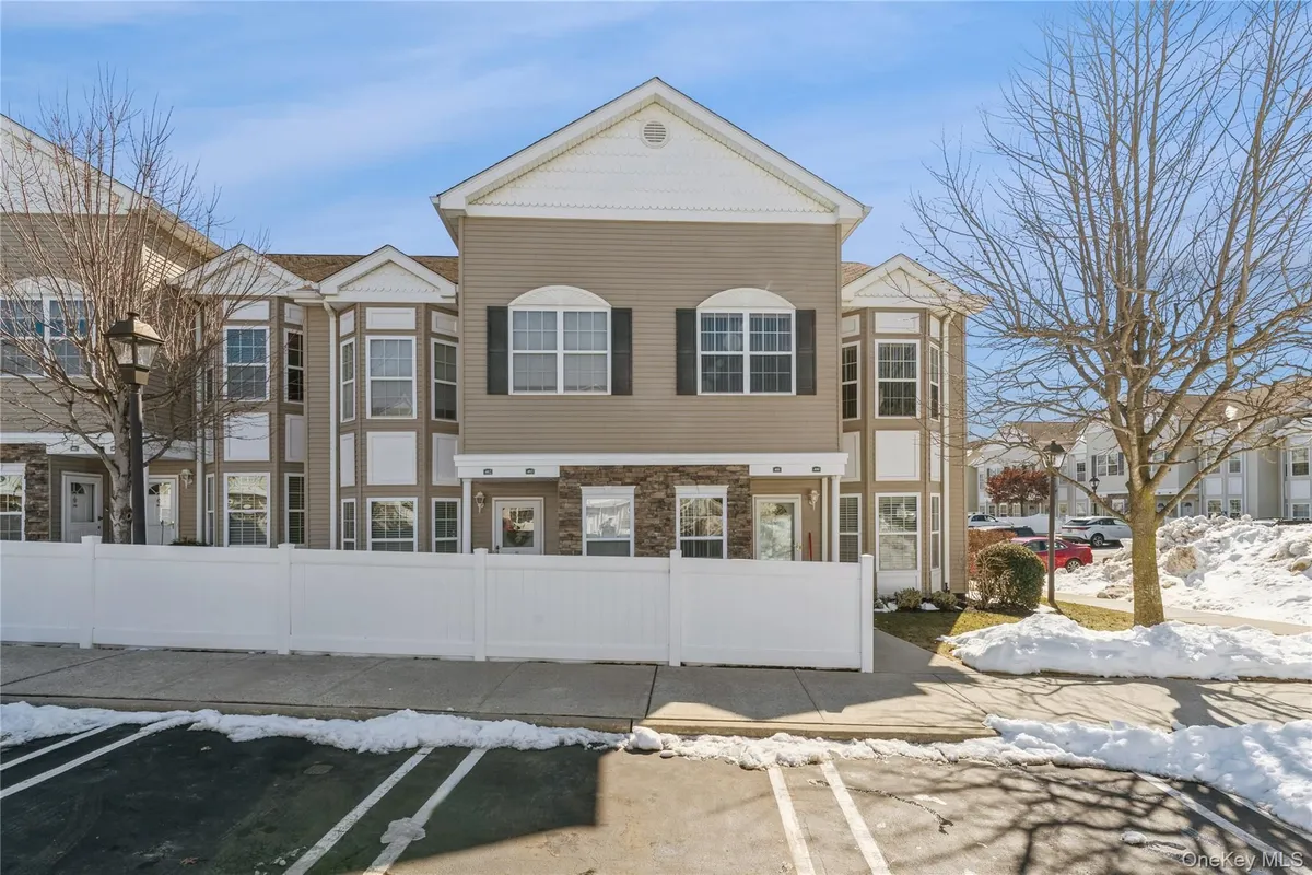 Property Slideshow image 1 of 29 | 403 autumn dr, Hempstead, NY, 11554