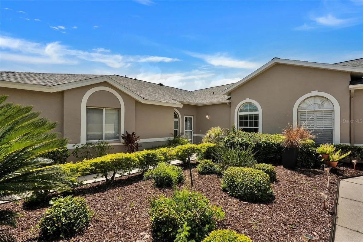 Property Slideshow image 1 of 52 | 6929 stoneywalk ct, Bradenton, FL, 34203