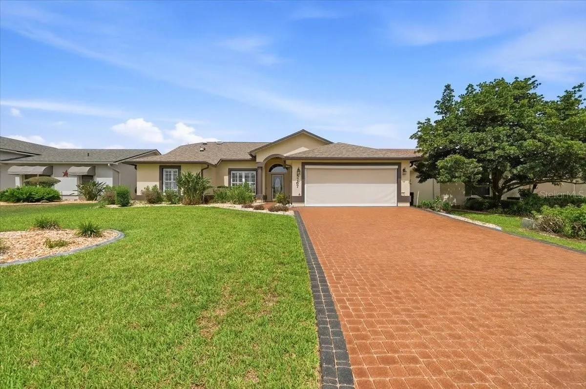 Property Slideshow image 1 of 77 | 5767 sandpipers dr, Lakeland, FL, 33809