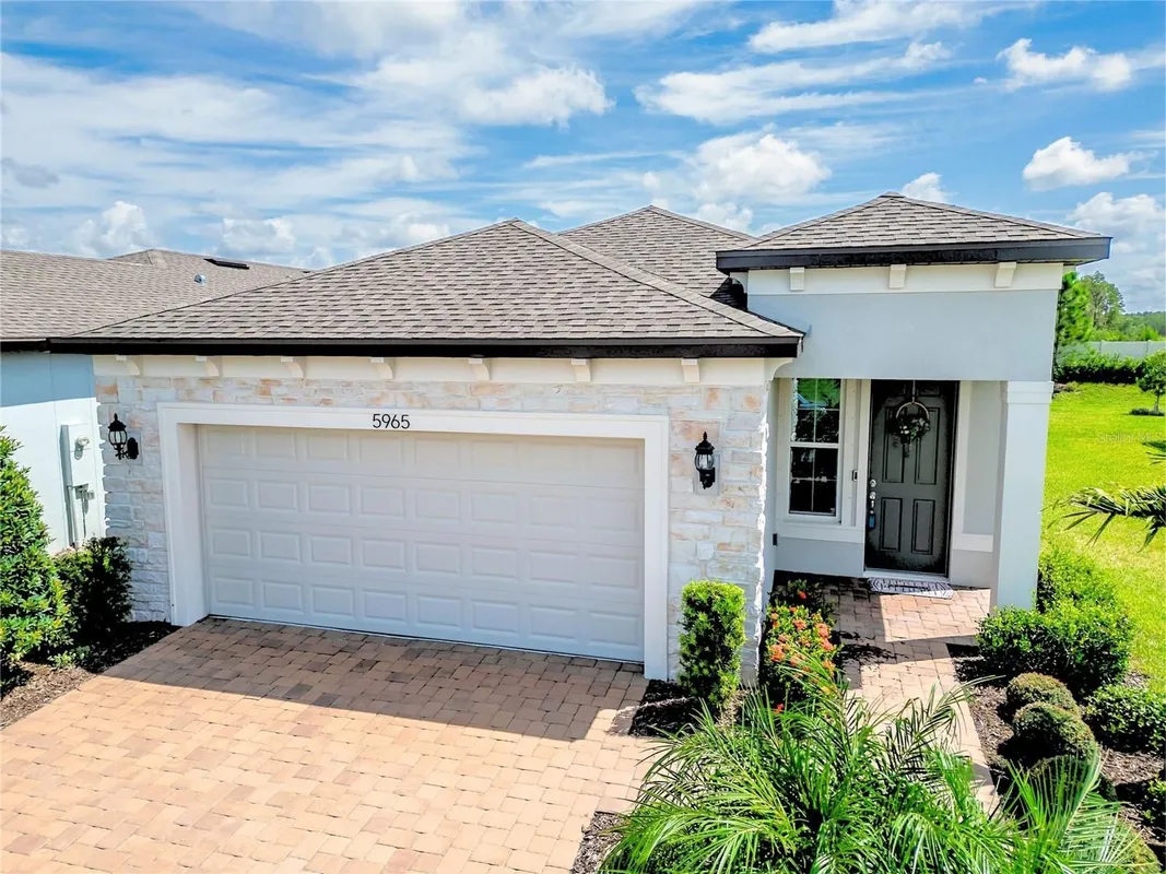 Property Slideshow image 1 of 47 | 5965 shorebird br, Land O Lakes, FL, 34638