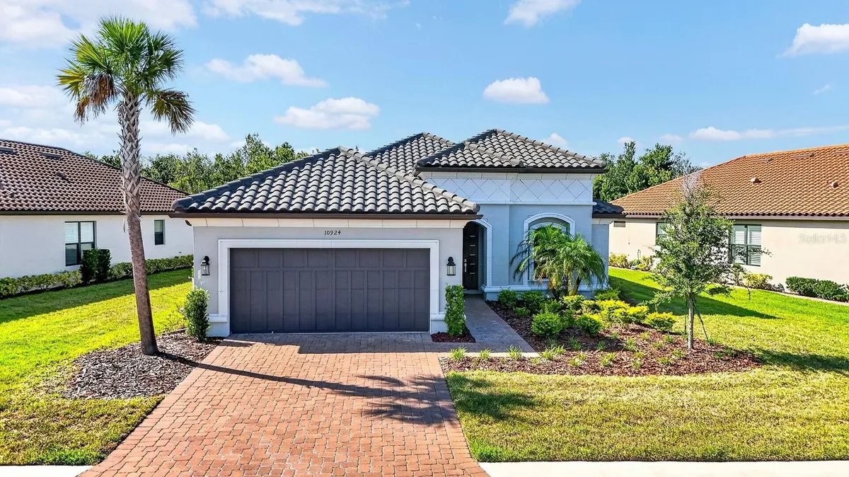 Property Slideshow image 1 of 85 | 10924 wicker park pl, Palmetto, FL, 34221