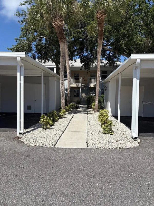 Property Slideshow image 1 of 47 | 429 cerromar ln unit 352, Venice, FL, 34293