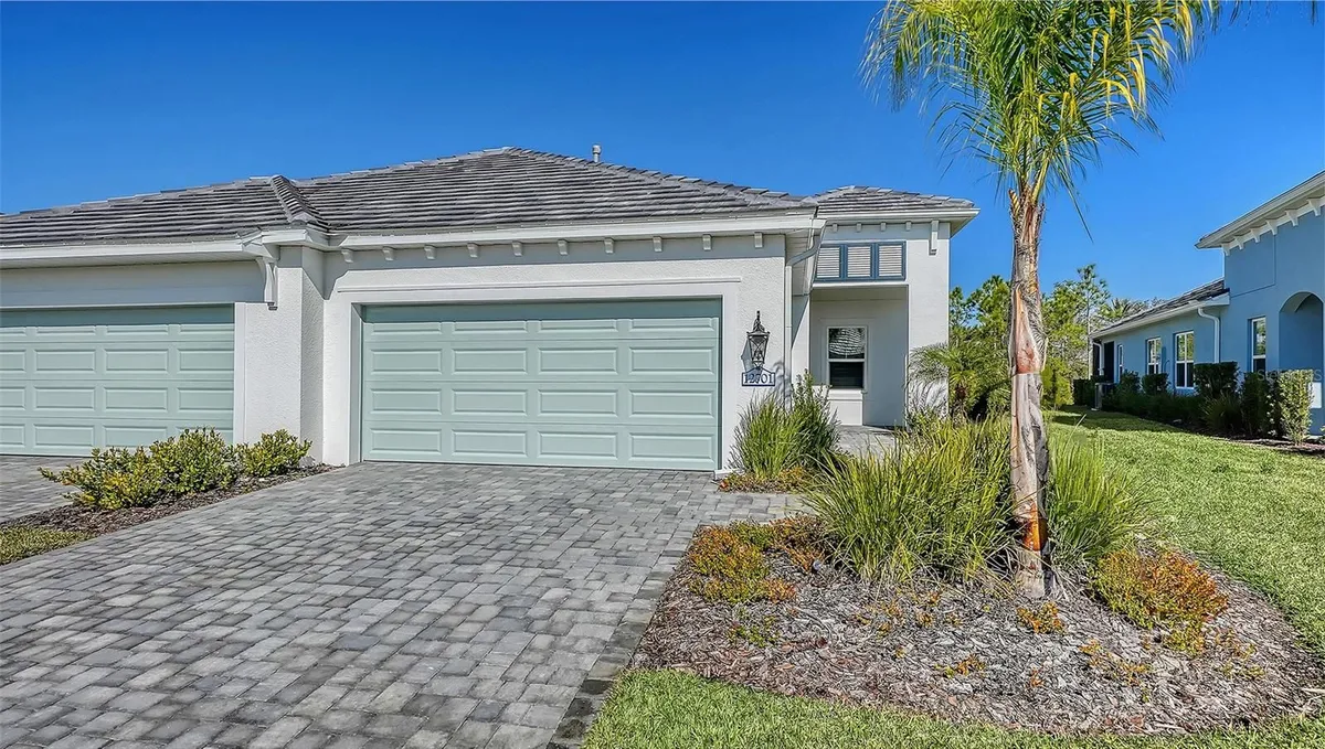 Property Slideshow image 1 of 35 | 12705 palatka dr, Venice, FL, 34293