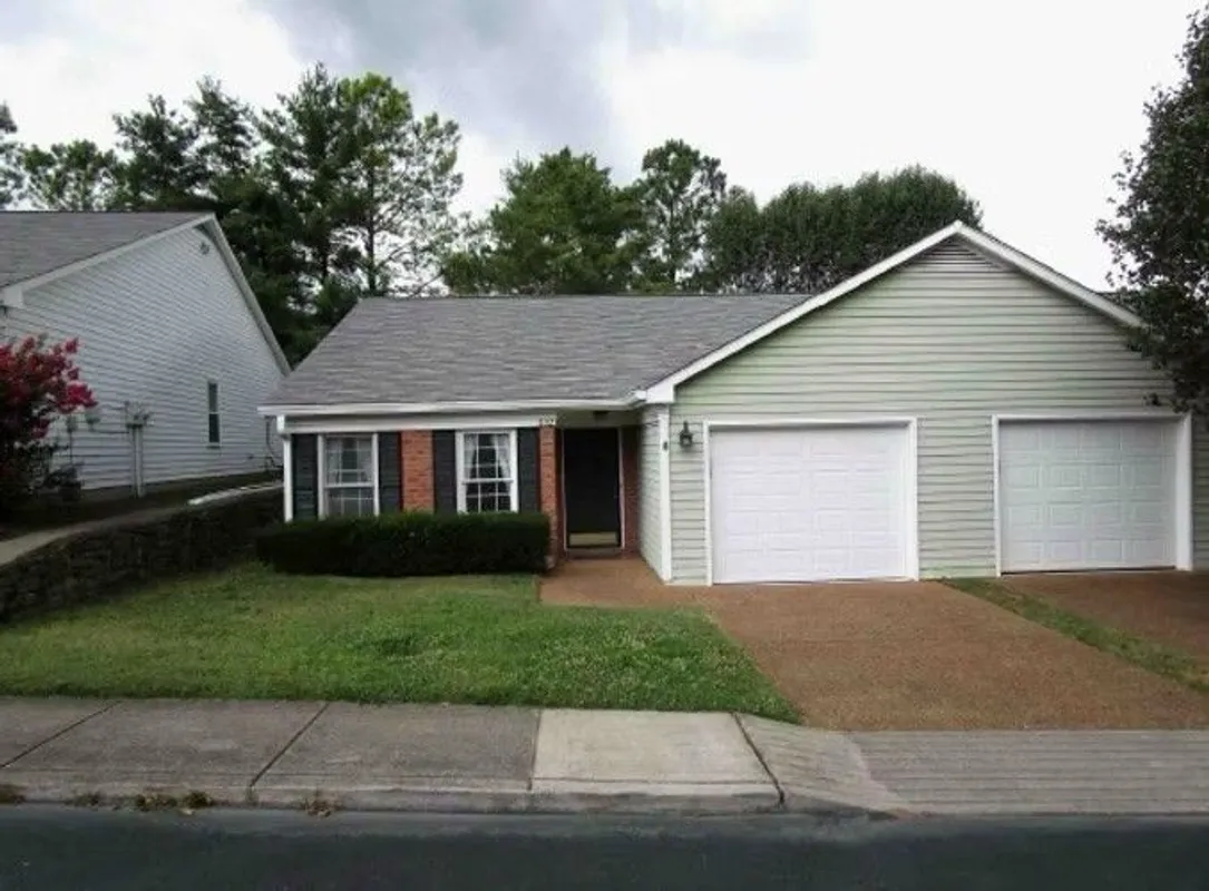 Property Slideshow image 1 of 33 | 802 marquette dr, Nashville, TN, 37205