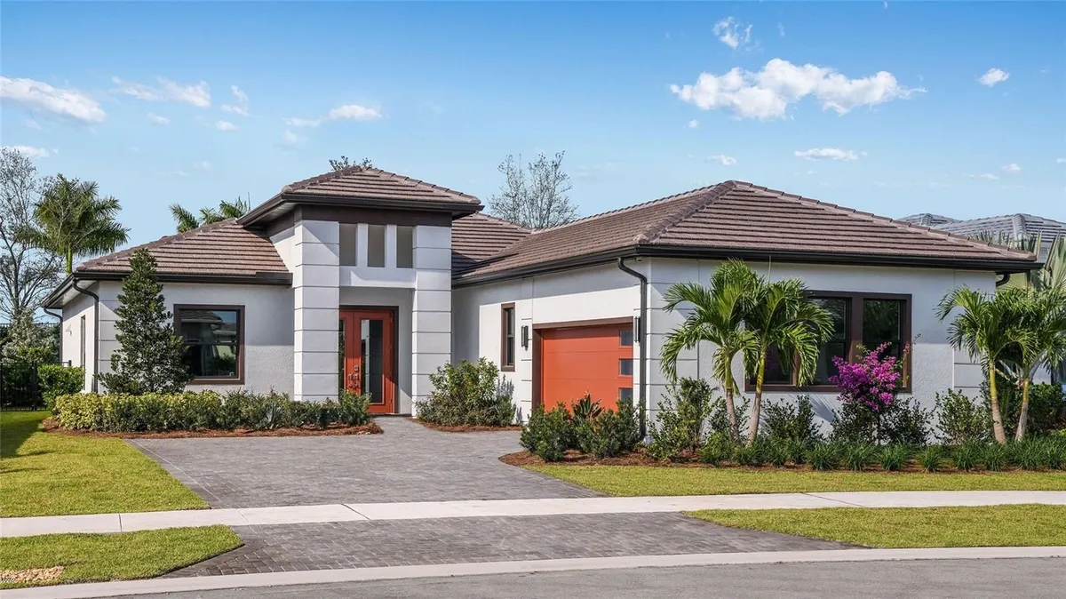 Property Slideshow image 1 of 59 | 5060 simons ct, Lakewood Ranch, FL, 34211