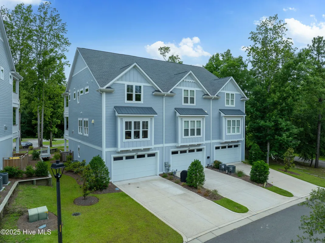 Property Slideshow image 1 of 48 | 243 sabal pond way, Castle Hayne, NC, 28429