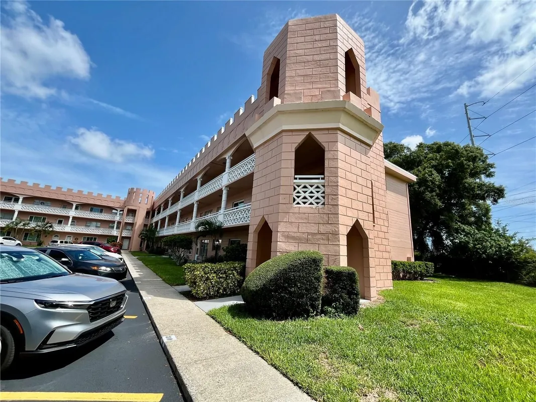 Property Slideshow image 1 of 53 | 2458 columbia dr 28, Clearwater, FL, 33763