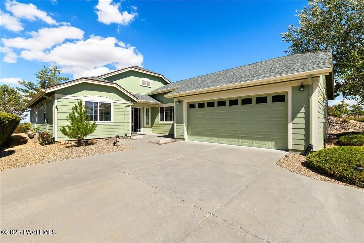 Property Slideshow image 1 of 43 | 1400 st george cir, Prescott, AZ, 86301