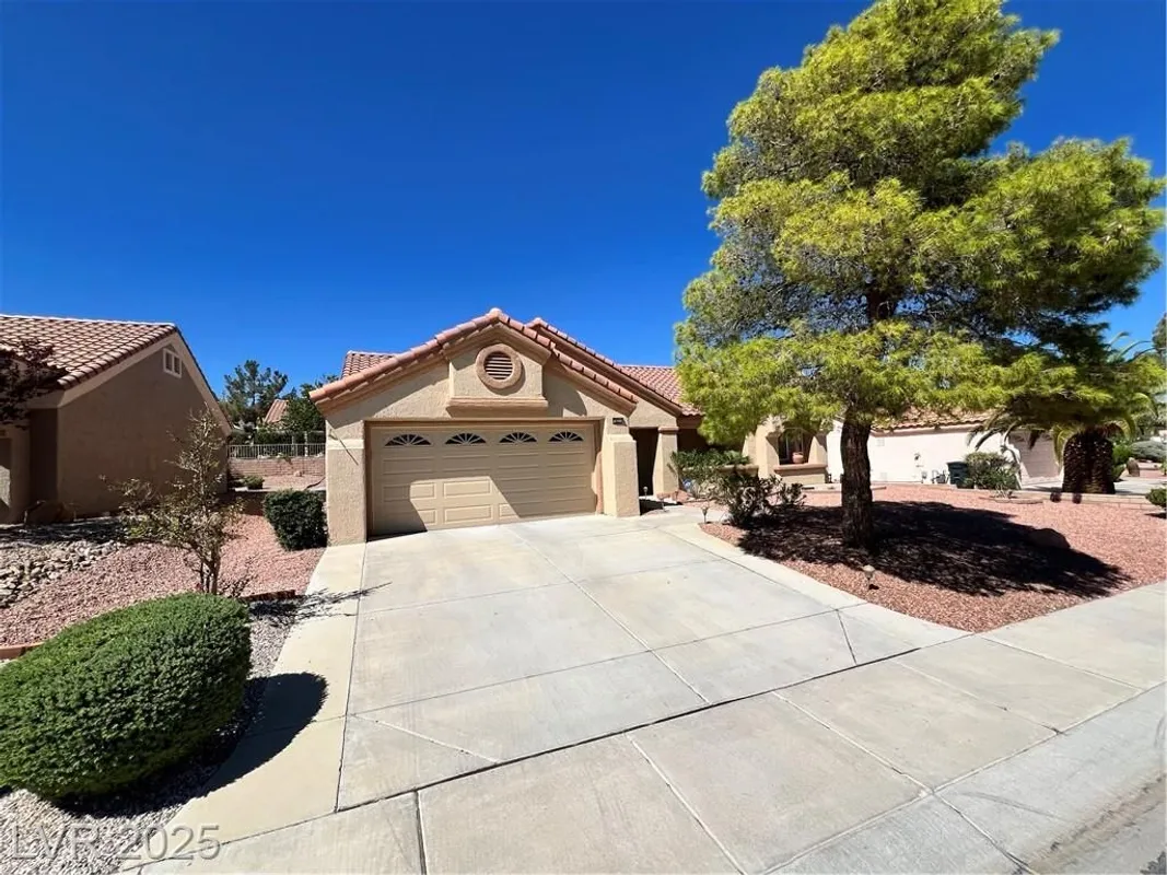 Property Slideshow image 1 of 20 | 2821 tumble brook dr, Las Vegas, NV, 89134