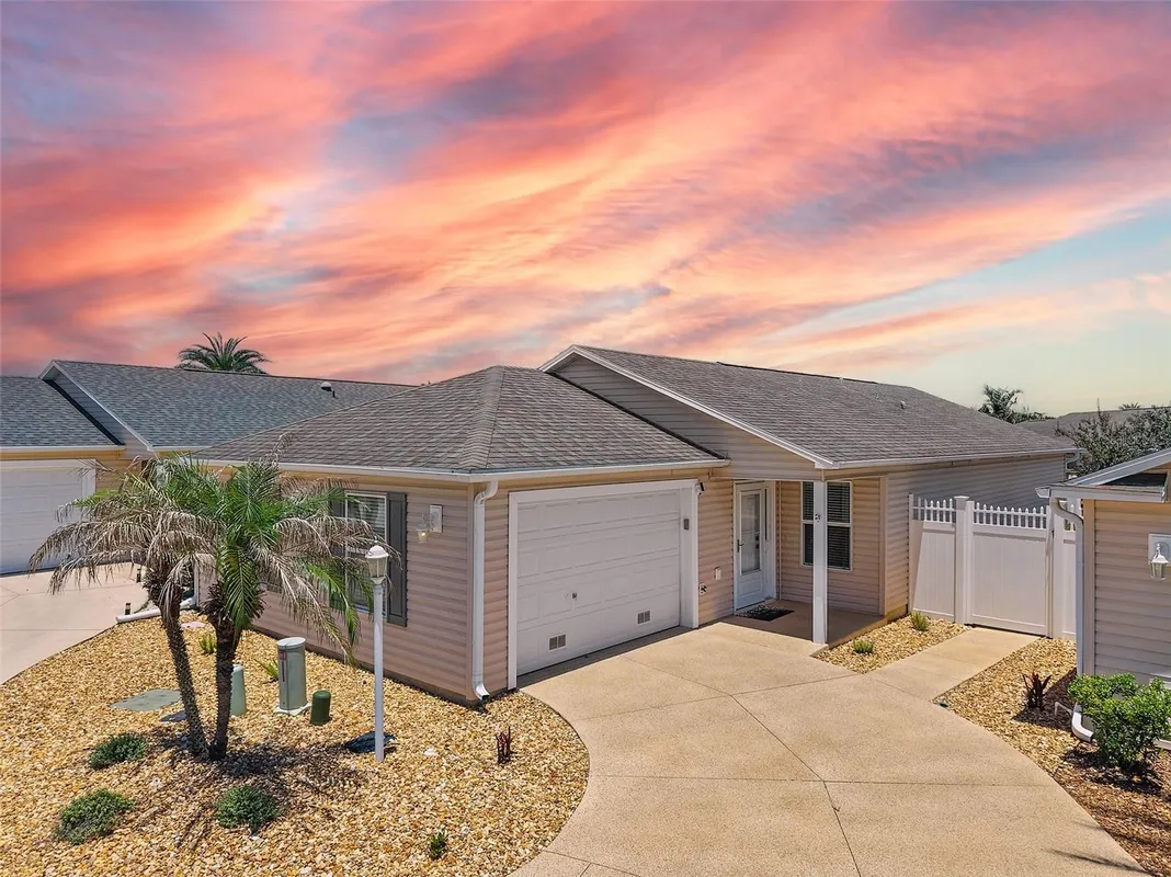 Property Slideshow image 1 of 34 | 871 amber ct, The Villages, FL, 32163
