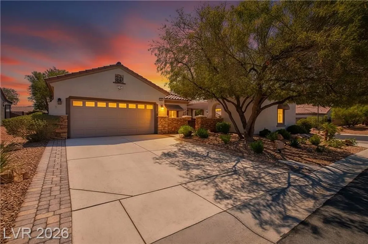 Property Slideshow image 1 of 55 | 2302 valley cottage ave, Henderson, NV, 89052