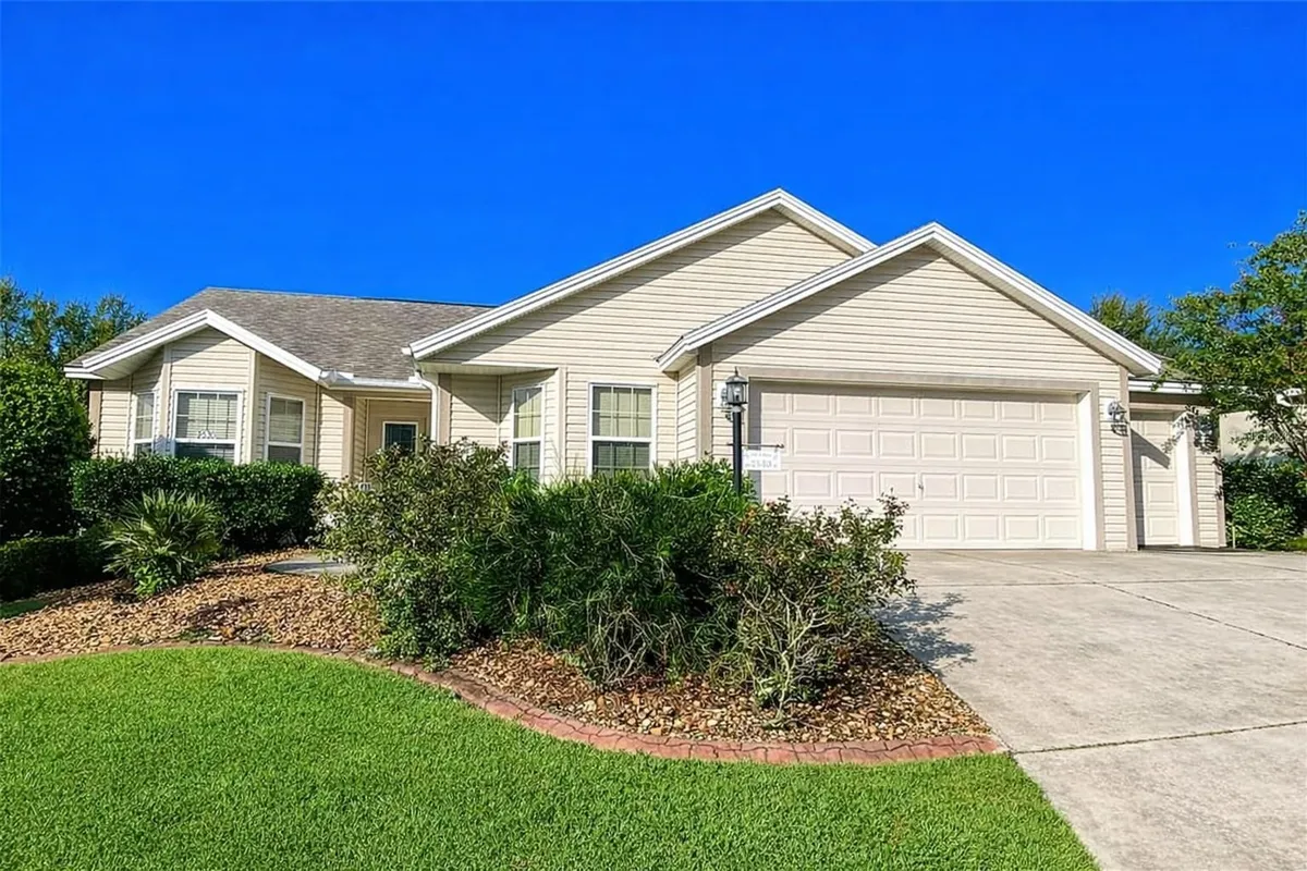 Property Slideshow image 1 of 31 | 2530 saffron ln, The Villages, FL, 32162