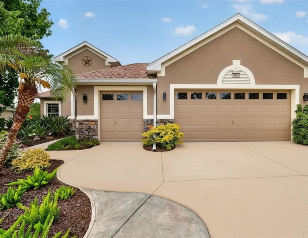 Property Slideshow image 1 of 65 | 2003 bayside ave, Mount Dora, FL, 32757