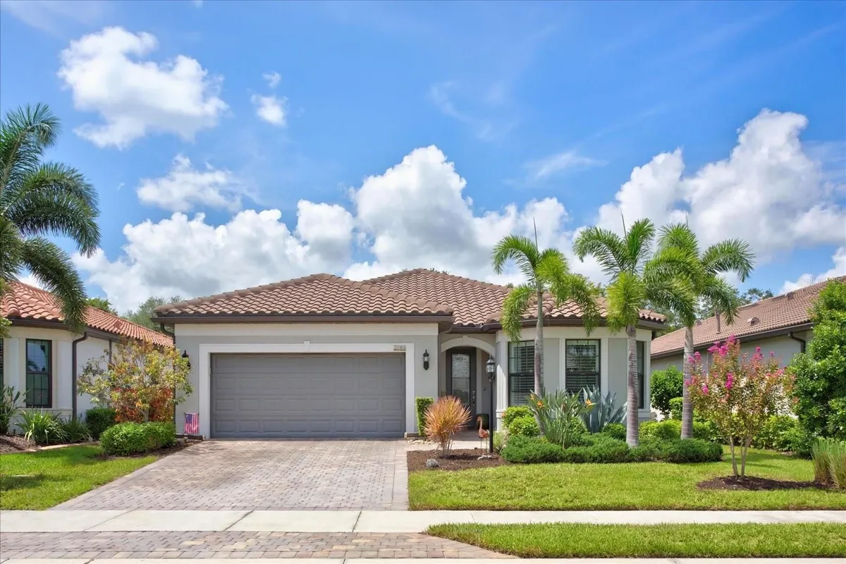 Property Slideshow image 1 of 98 | 7608 viola loop, Bradenton, FL, 34202
