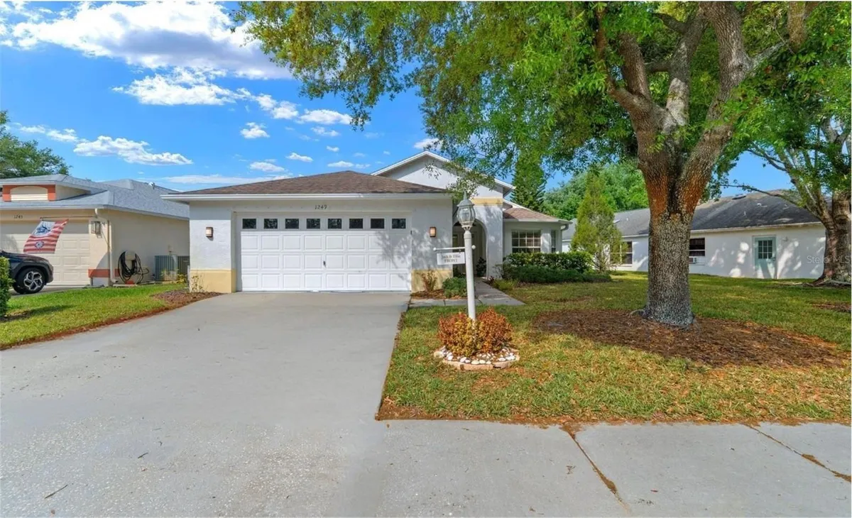 Property Slideshow image 1 of 46 | 1249 winding willow dr, Trinity, FL, 34655