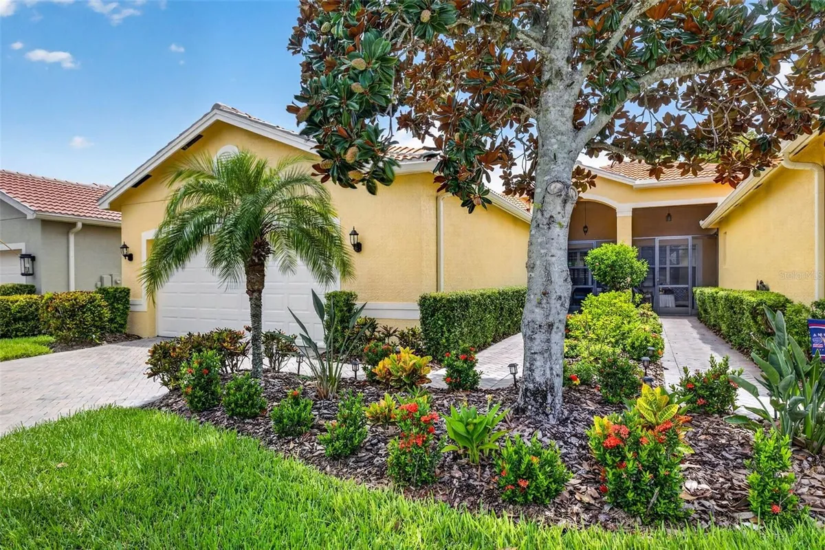 Property Slideshow image 1 of 53 | 16227 amethyst key dr drive, Wimauma, FL, 33598