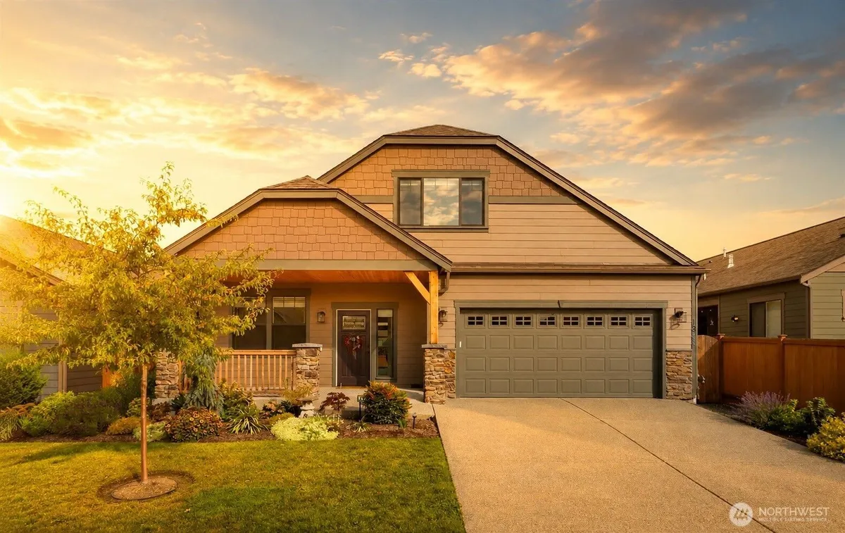 Property Slideshow image 1 of 31 | 1396 woods point loop, Ferndale, WA, 98248