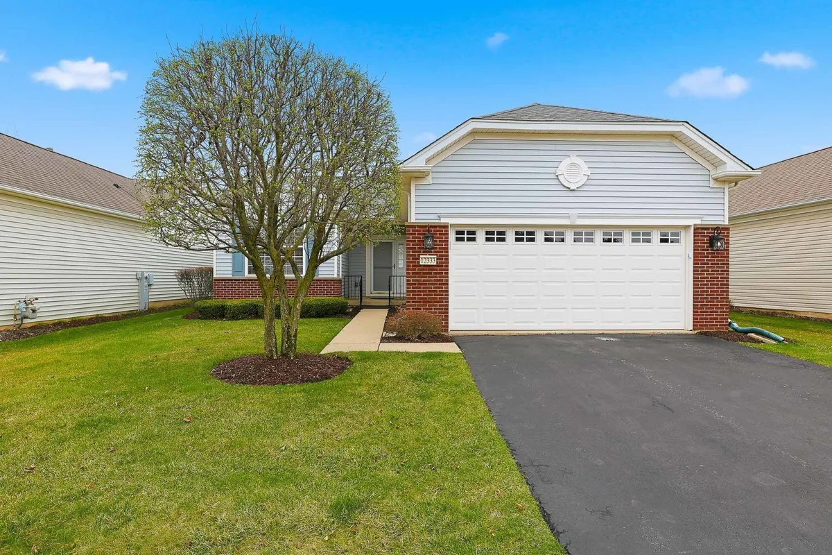 Property Slideshow image 1 of 27 | 12333 black oak trl, Huntley, IL, 60142