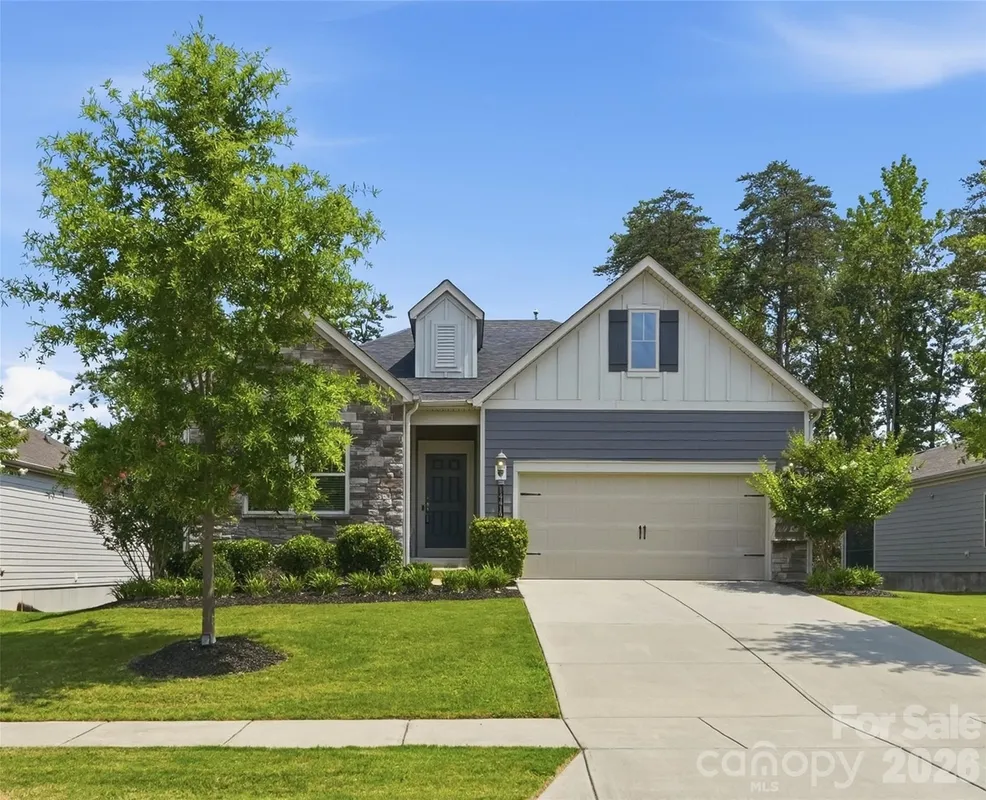 Property Slideshow image 1 of 42 | 14419 batteliere dr, Charlotte, NC, 28278