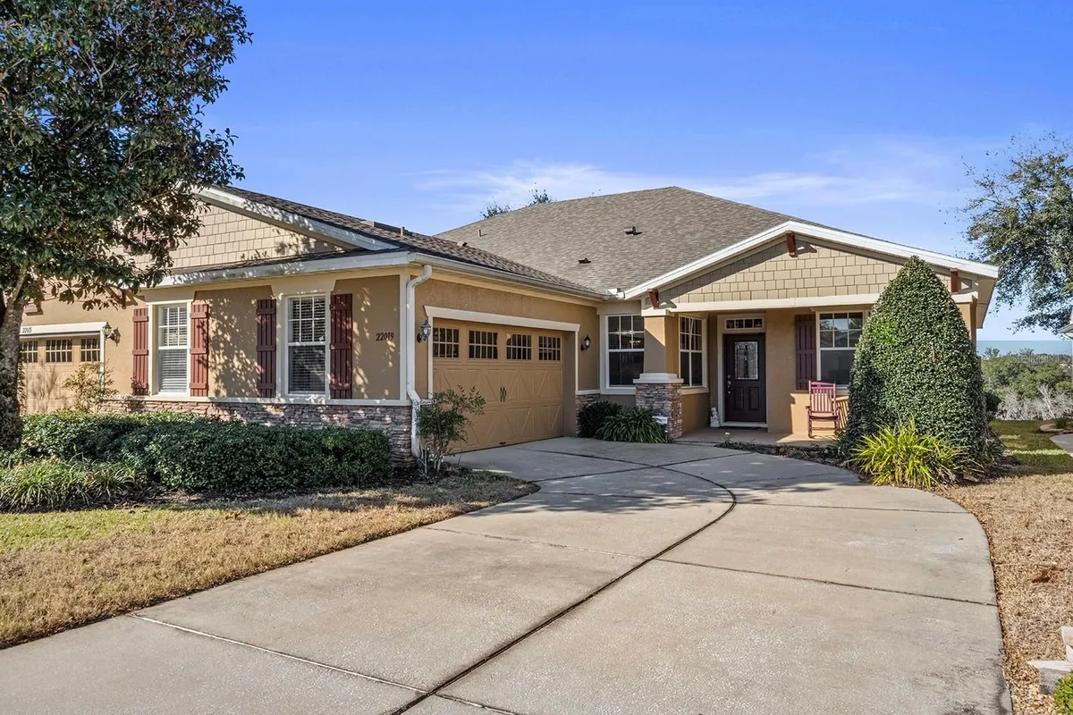 Property Slideshow image 1 of 27 | 22019 belgian ct, Mount Dora, FL, 32757