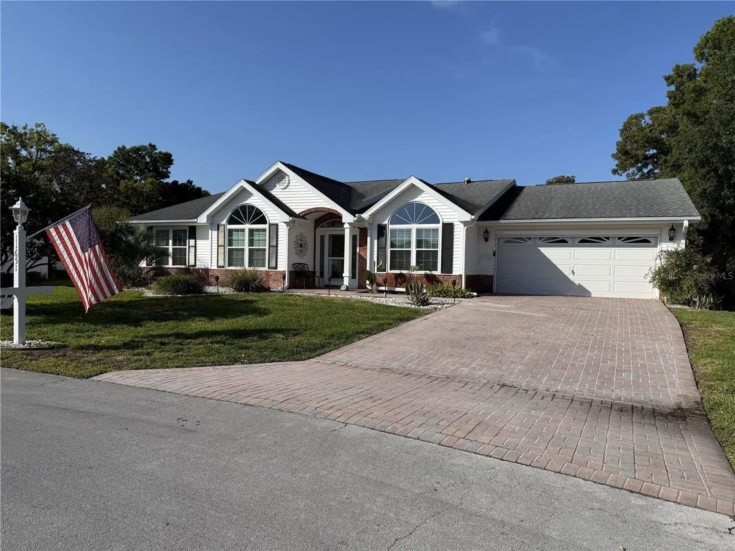 Property Slideshow image 1 of 76 | 11651 sw 77th cir, Ocala, FL, 34476