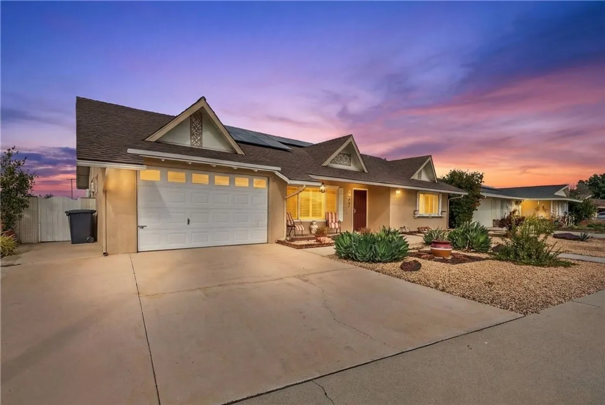 Property Slideshow image 1 of 26 | 1598 amberwood dr, Hemet, CA, 92543