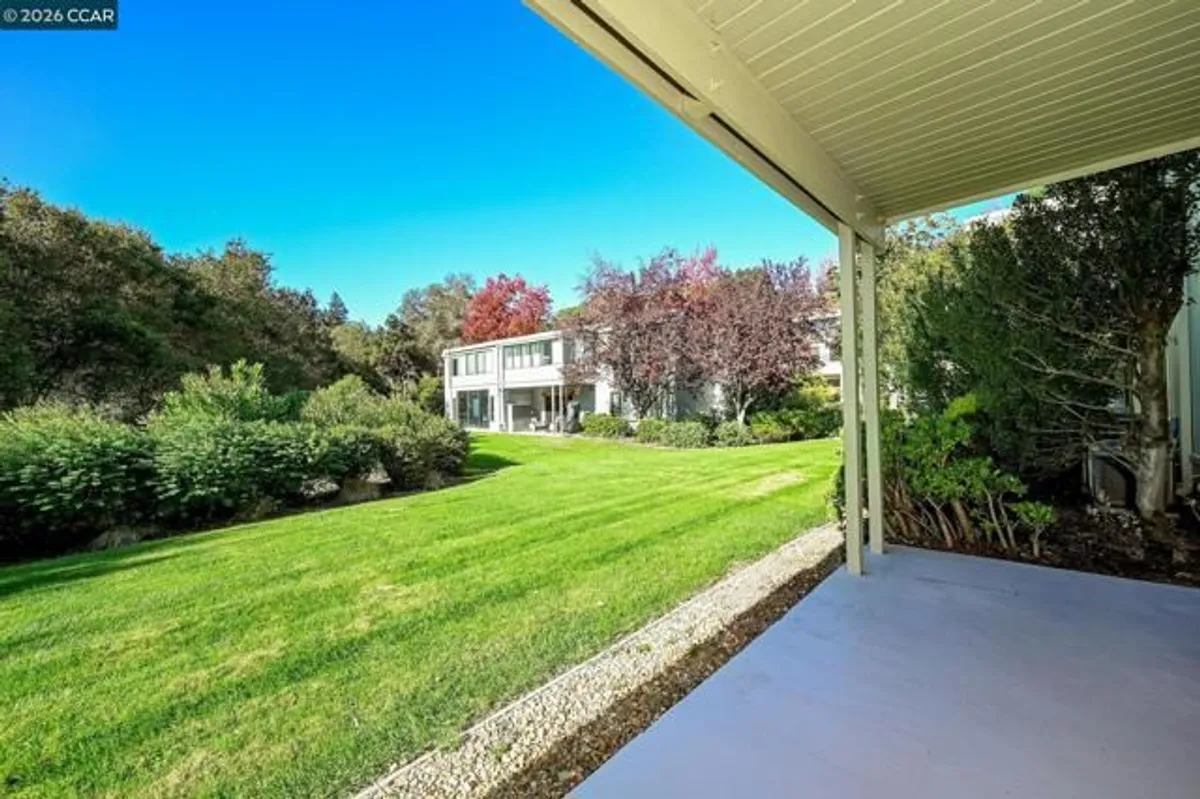 Property Slideshow image 1 of 20 | 2057 golden rain rd 4, Walnut Creek, CA, 94595
