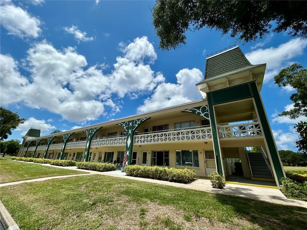 Property Slideshow image 1 of 45 | 2400 franciscan dr 34, Clearwater, FL, 33763