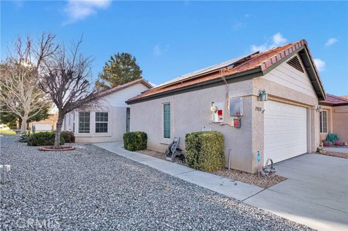 Property Slideshow image 1 of 24 | 19031 pamela ln, Apple Valley, CA, 92308