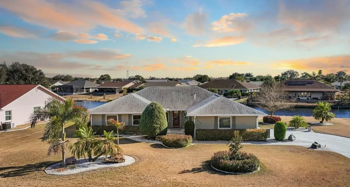 Property Slideshow image 1 of 37 | 2110 west view dr, Sun City Center, FL, 33573