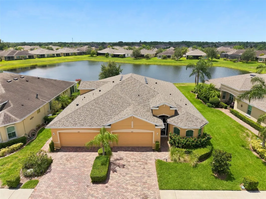 Property Slideshow image 1 of 43 | 623 chipper dr, Sun City Center, FL, 33573