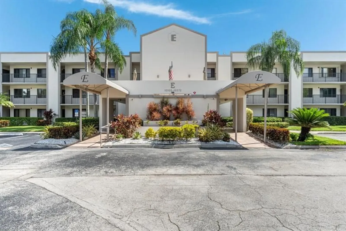 Property Slideshow image 1 of 26 | 10370 e clairmont cir 302, Tamarac, FL, 33321
