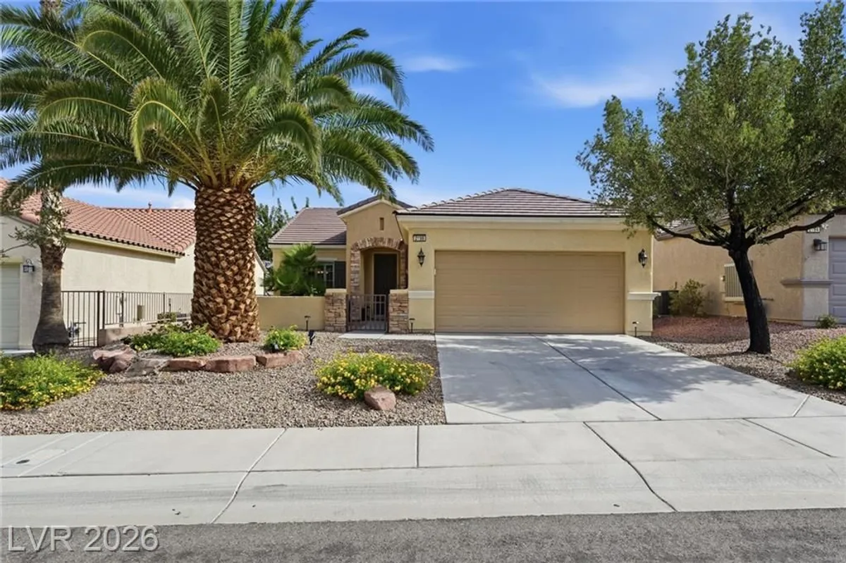 Property Slideshow image 1 of 27 | 2198 blackburn hills ave, Henderson, NV, 89044