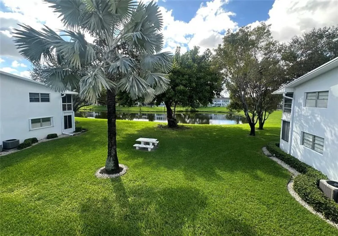 Property Slideshow image 1 of 66 | 528 tilford x # 528, Deerfield Beach, FL, 33442