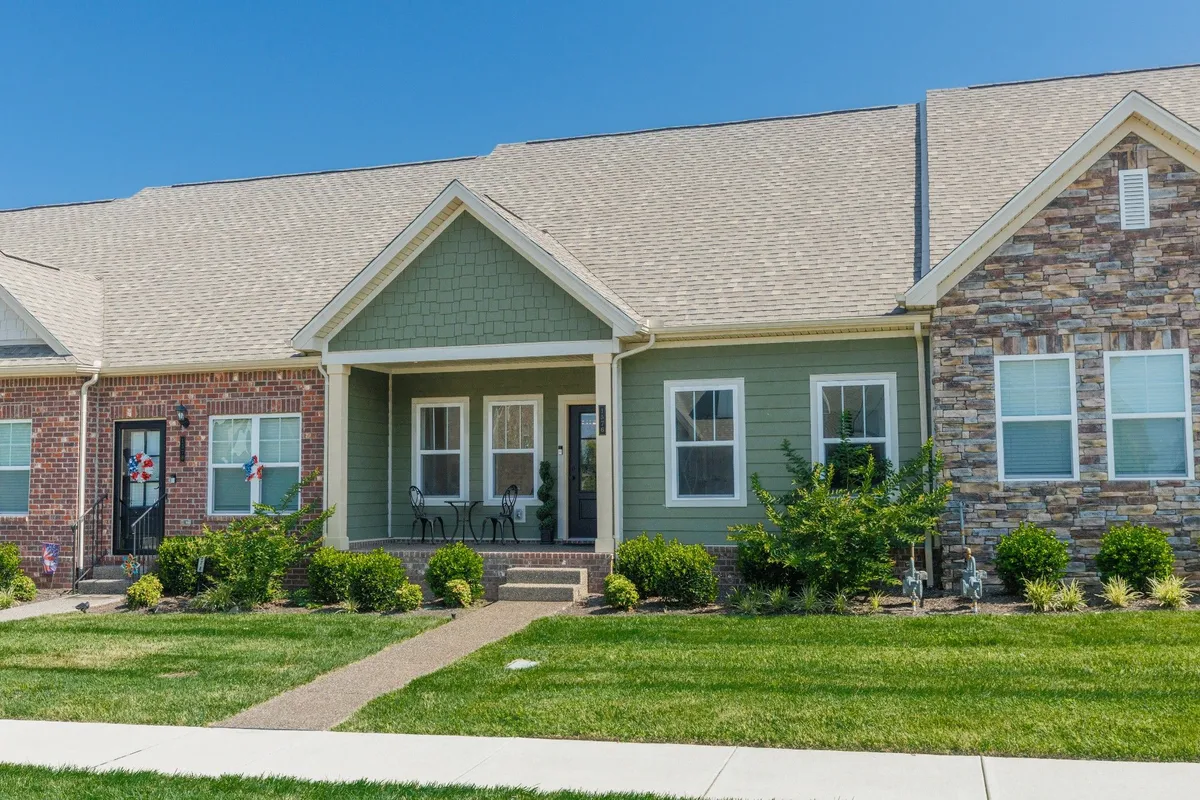 Property Slideshow image 1 of 36 | 1576 cedarbrooke ln, Lebanon, TN, 37090