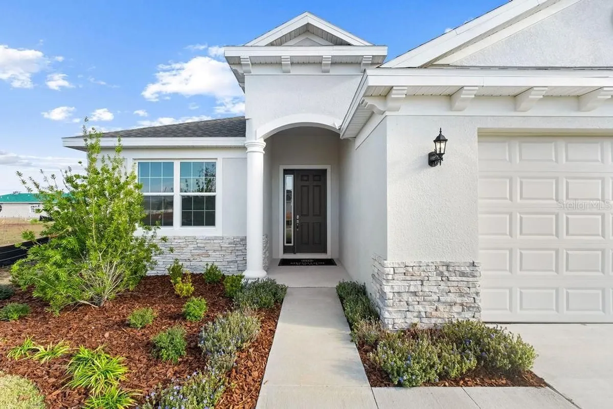 Property Slideshow image 1 of 51 | 3951 kennebunk loop, Mount Dora, FL, 32757
