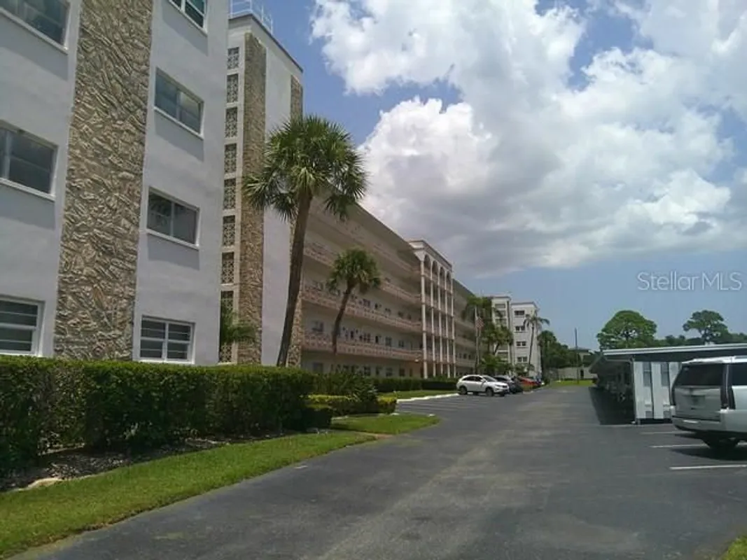 Property Slideshow image 1 of 19 | 5603 80th st 207, St Petersburg, FL, 33709