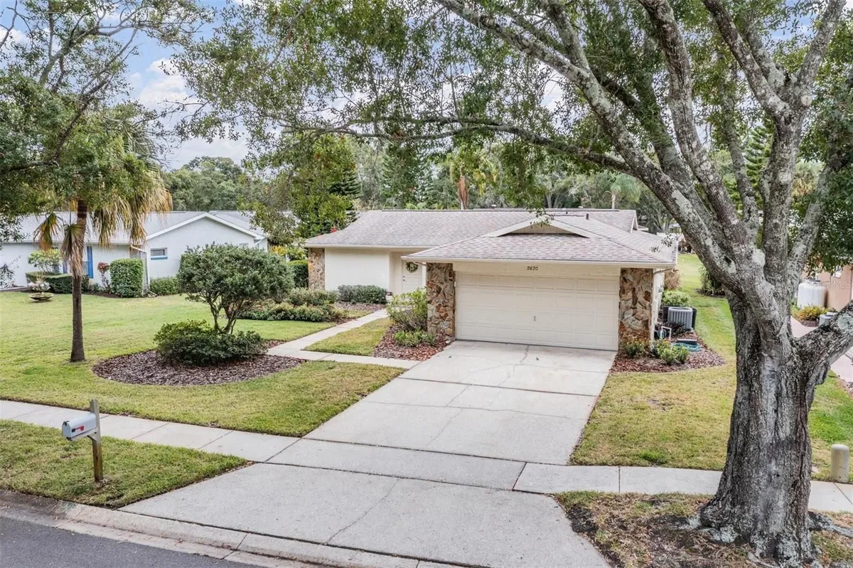 Property Slideshow image 1 of 26 | 2820 lomond dr, Palm Harbor, FL, 34684