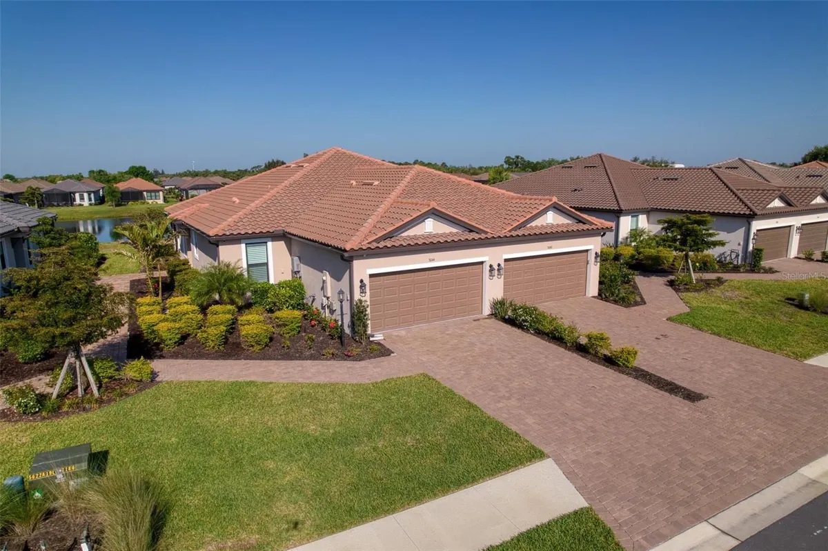 Property Slideshow image 1 of 47 | 3044 formia ct, Bradenton, FL, 34211