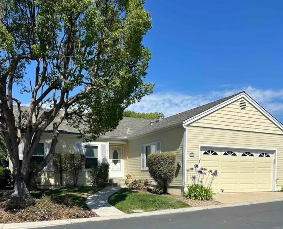 Property Slideshow image 1 of 9 | 3573 amber ln, Oceanside, CA, 92056