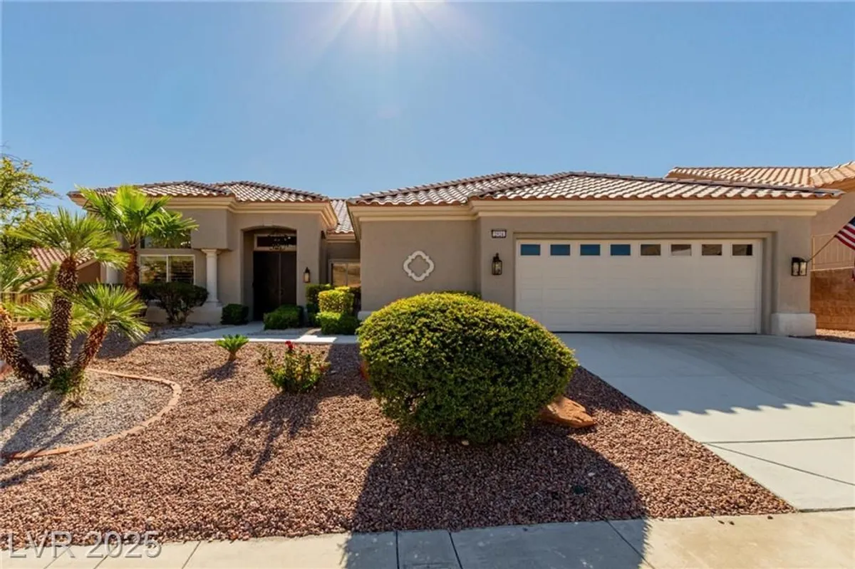 Property Slideshow image 1 of 49 | 2824 faiss dr, Las Vegas, NV, 89134